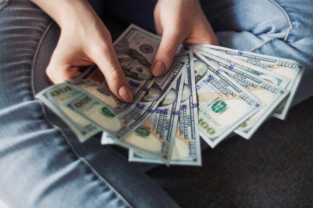 كيفية الربح من سكربت خدمات مصغرة